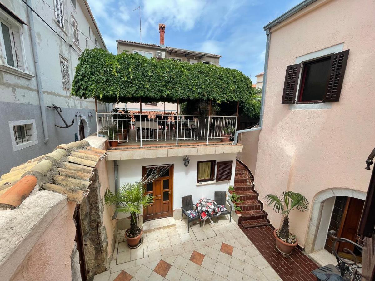 Апартаменты Casa Di Nives Крк Экстерьер фото